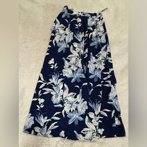 **For Sale: Lulus Long Maxi Fancy Skirt – Blue & White, Size Medium**